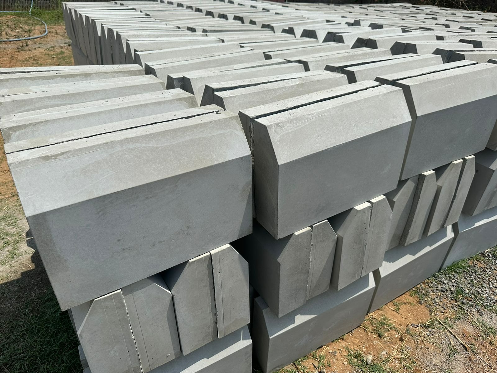 Kerbstone